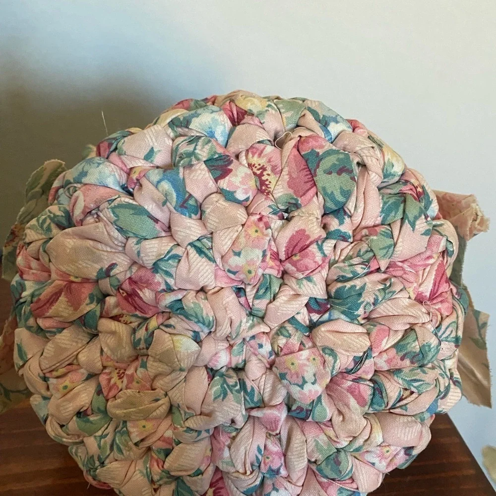 Vintage Handmade Braided Floral Rag Rug Fabric Decorative Cottagecore Bow Basket